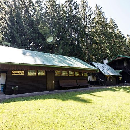 Komari Louka Nova Olesna エクステリア 写真